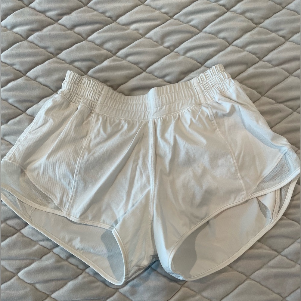 Lululemon Run Hotty Hot Low-Rise Lined Shorts, White, Size 4